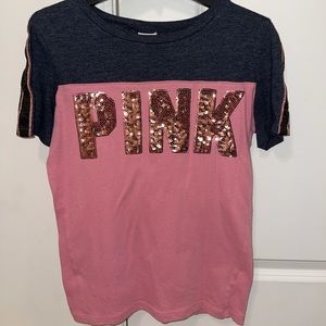 PINK tee .